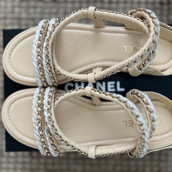 Chanel 2022 Interlocking CC Gladiator Sandals BRAND NEW - Picture 9 of 10